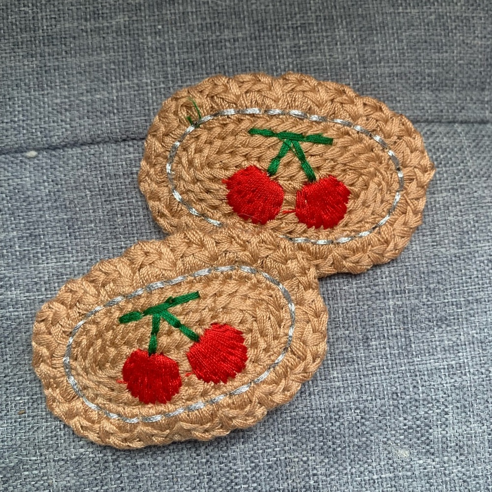 🌸Cherry Pie Hair Clips - Picture 3 of 4